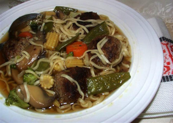 soupe orientale aux boulettes de viande