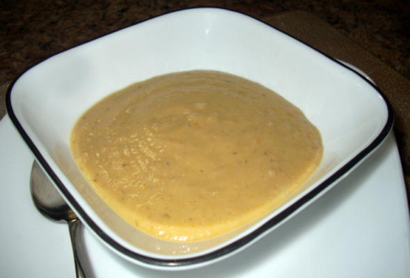 soupe de pommes de terre et poireaux (vichyssoise)