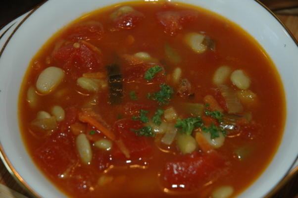 soupe épicée aux tomates et aux haricots