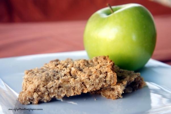 barres de petit déjeuner au beurre d'arachide et à l'avoine