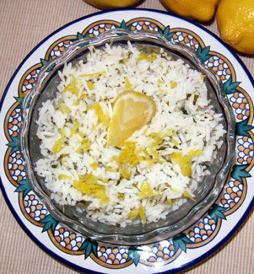 riz citronné avec un filet d'huile d'olive