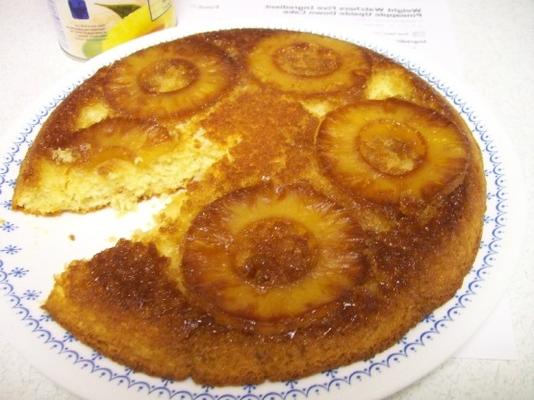 gâteau à l'envers à l'ananas avec cinq ingrédients