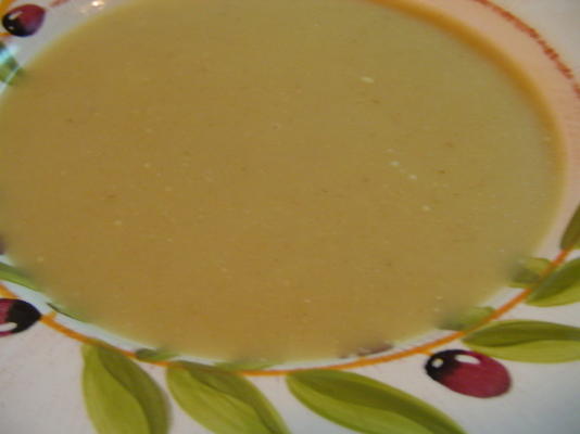 soupe au chou-fleur au cari - faible teneur en glucides et en gras