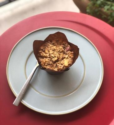 flocons d'avoine cuits au four, sains et hypocaloriques