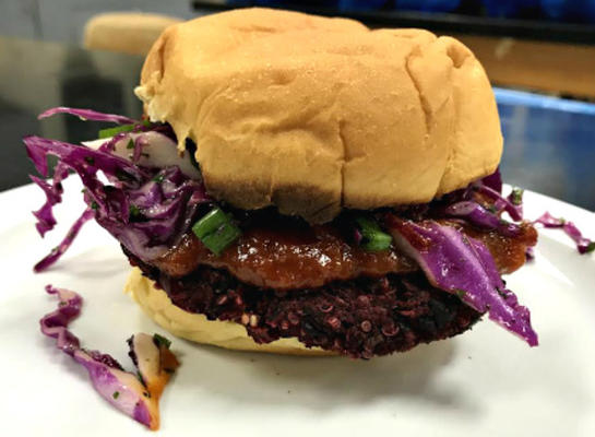 hamburgers de betteraves aux haricots noirs fumés