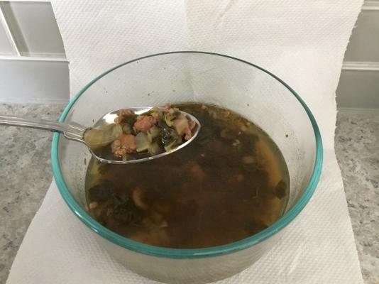 soupe asiatique épicée faible en glucides