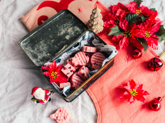 bonbons à la grenade au chocolat rose