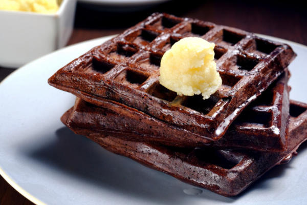 gaufres au chocolat noir et beurre de noix de coco et d'érable