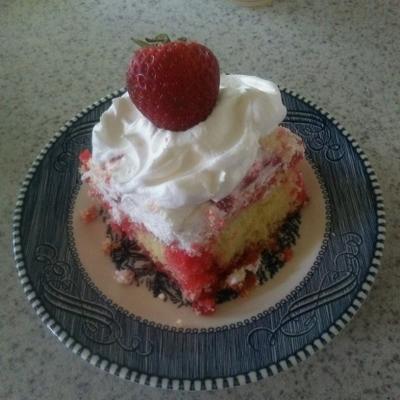 gâteau poke fraise limonade