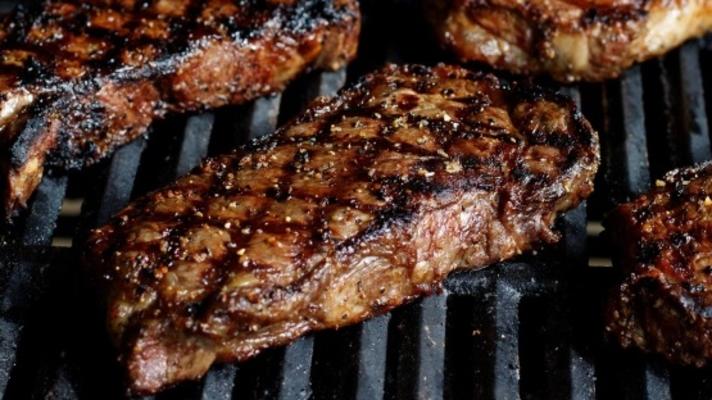 steak au poivre de montréal