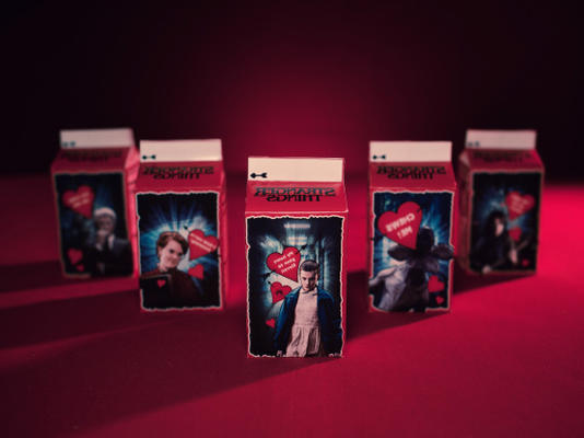 assemblage de boîtes de bonbons choses étranges