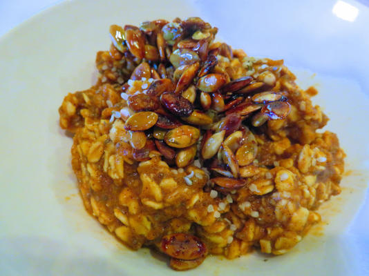 citrouille épice latte avoine nuit avec pepitas à l'érable