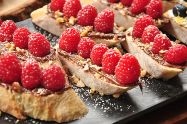 toasts chocolat-noisette et framboise