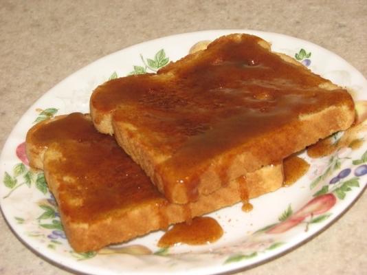 filet de cannelle et de miel chaud pour les toasts