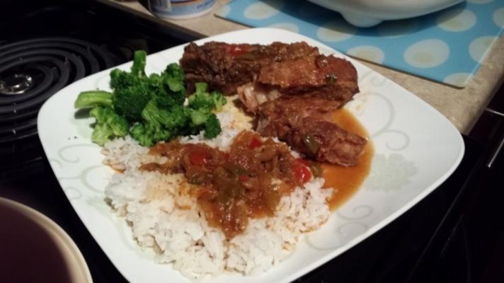 côtelettes courtes avec une touche asiatique