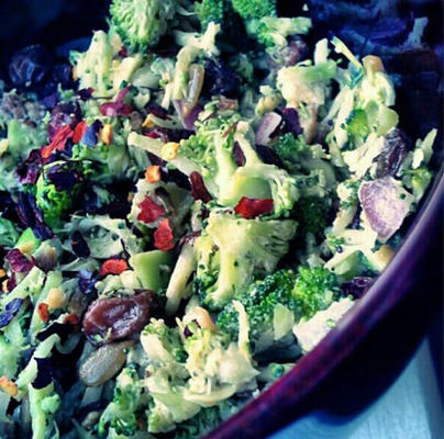 salade de salade de brocoli acidulée