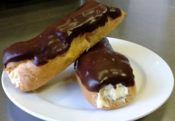 éclairs recouverts de chocolat