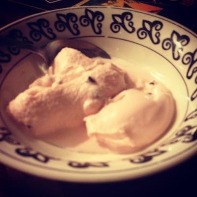 crème glacée à la menthe poivrée non laitière