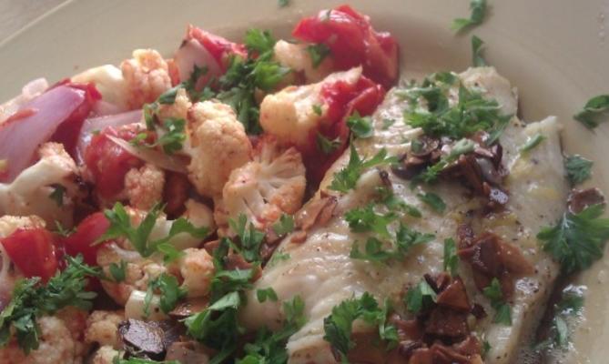 repoussé à nouveau! tilapia au four avec légumes rôtis rsc