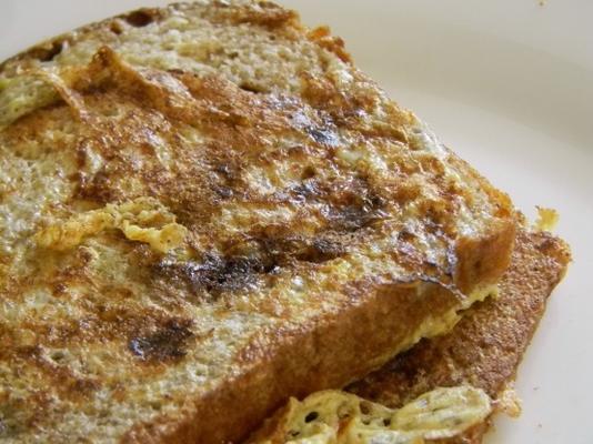 toast français au babeurre avec pain maison à la cannelle et aux raisins secs