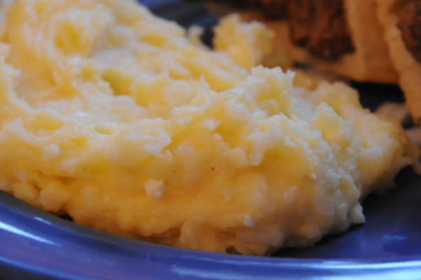 kacamak avec pommes de terre et fromage (bosnia herzegovina)