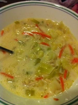Sopas (soupe poulet et nouilles à la philippine)