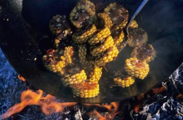 roues de maïs sucré saisies en kecap indonésien