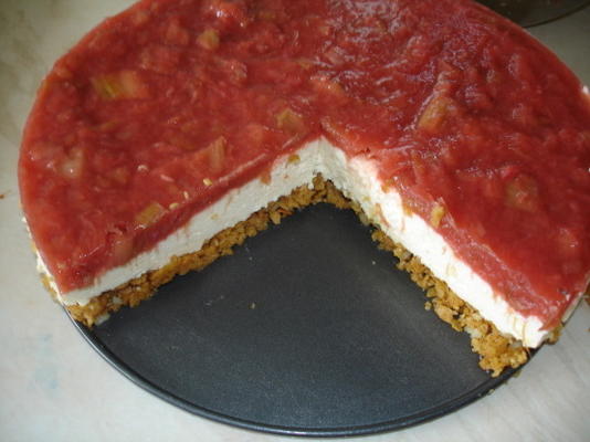 Cheesecake à la rhubarbe et au gingembre (faible teneur en glucides et sans gluten)