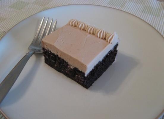 gâteau au chocolat moka avec glaçage crème au beurre et moka