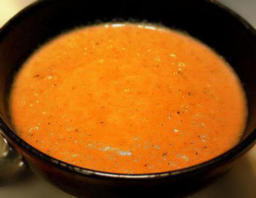 Soupe de carottes et de panais aux chips de panais