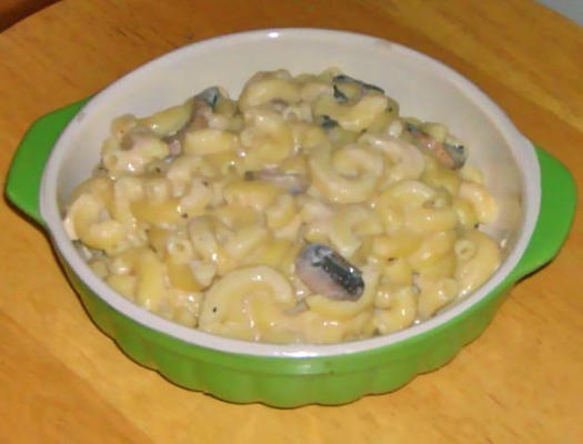 macaronis aux champignons aux quatre fromages de stouffer et fromage (imitateur)