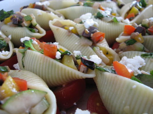 conchiglioni farci de légumes et feta de lait de chèvre avec b