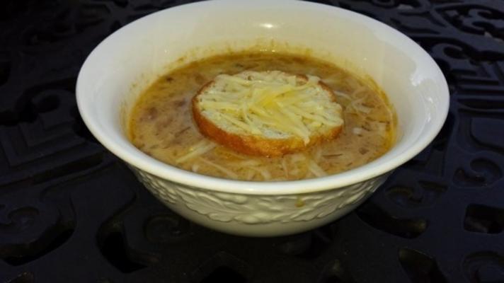 Soupe crémeuse à l'oignon de la brasserie le coze