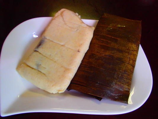 tamales de porc en feuilles de bananier (tamales con puerco)