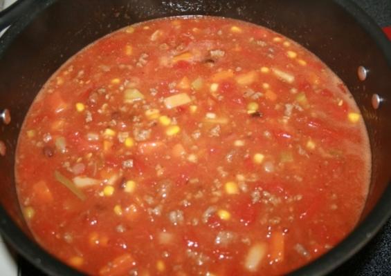 soupe épicée aux légumes et au chili