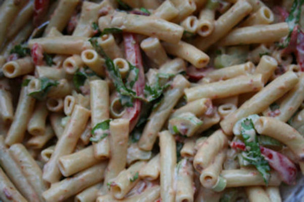 salade de pâtes chipotle végétalienne