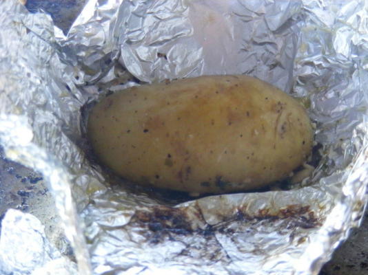 pommes de terre veste pour le barbecue