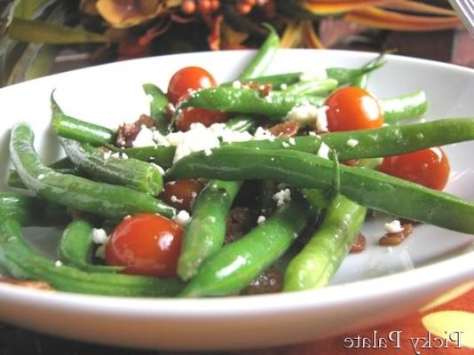 pancetta sauté haricot vert avec tomates cerises et feta