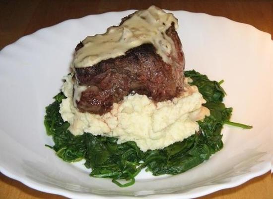 filets de steak au poivre avec sauce bourbo crémeuse