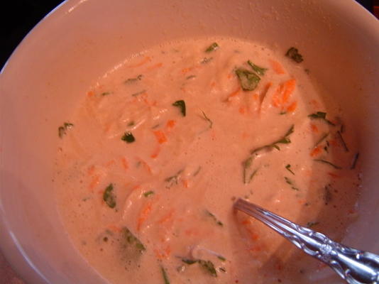 soupe de nouilles sans poulet (aliments crus)