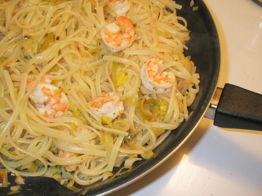 linguine de crevettes et poireaux à la sauce au vin blanc