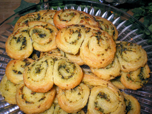 palmiers du basilic (biscuits salés au basilic