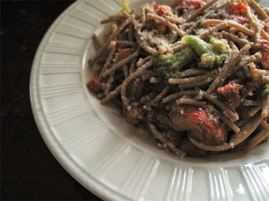 spaghettis aux tomates séchées et au brocoli