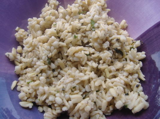 pilaf de pâtes et de céréales