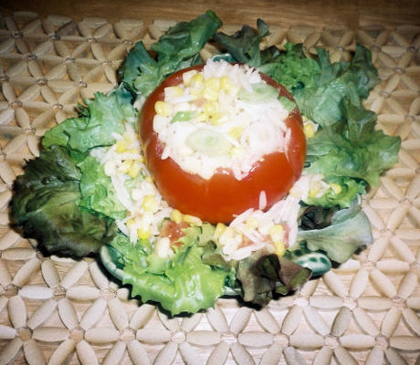 salade d'orzo-maïs aux coquilles de tomates