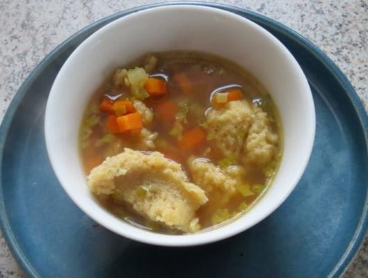 soupe de boulette allemande (nockerl- / griessklosschensuppe)