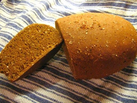pain aux grains de seigle et d'épeautre (getreidebrot)
