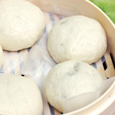 brioches de porc cuites à la vapeur (baozi)
