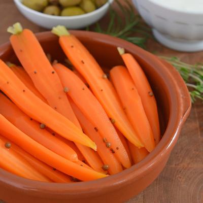 mini carottes marinées