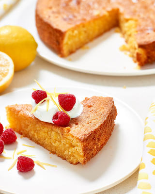 gâteau au citron collant sans gluten